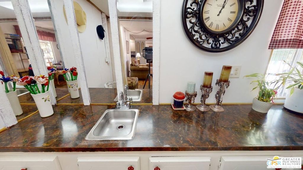 18555 Roberts Road 59 Property Photo 11