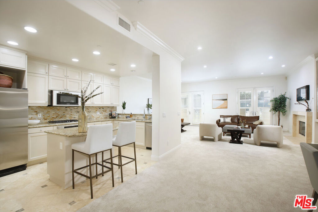 143 N Arnaz Drive 204 Property Photo 4