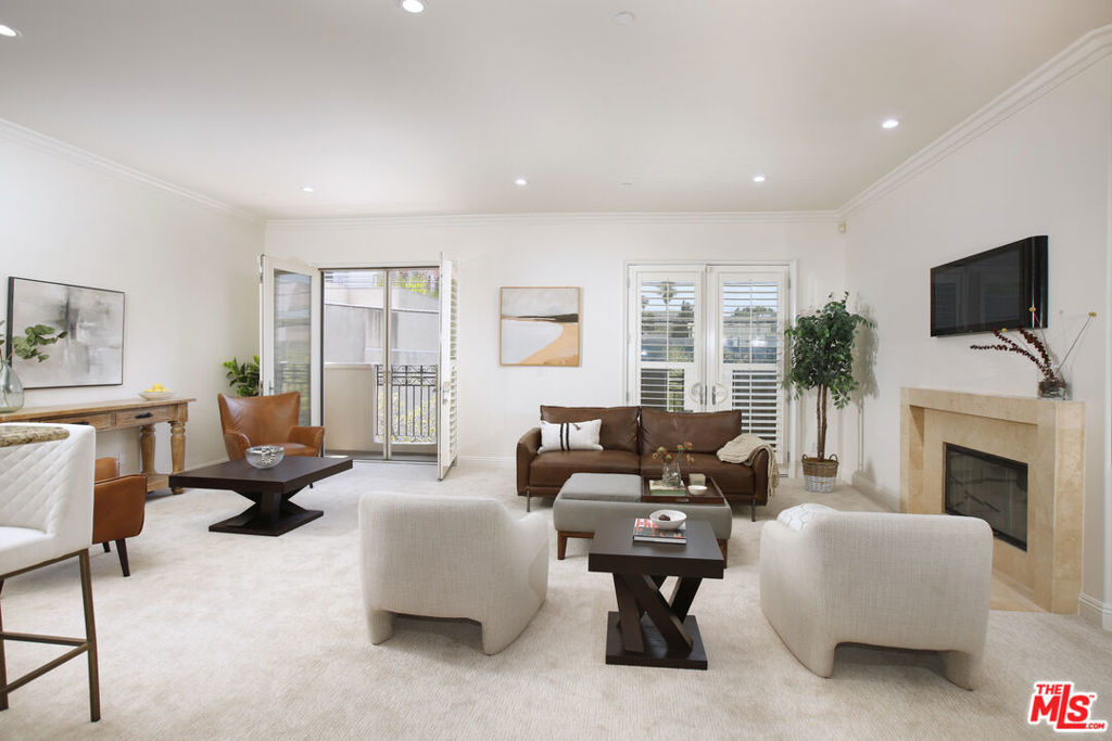 143 N Arnaz Drive 204 Property Photo 8