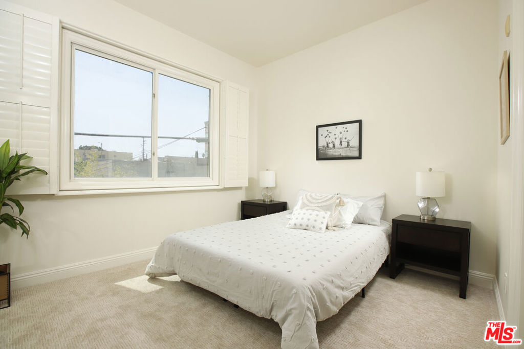 143 N Arnaz Drive 204 Property Photo 18