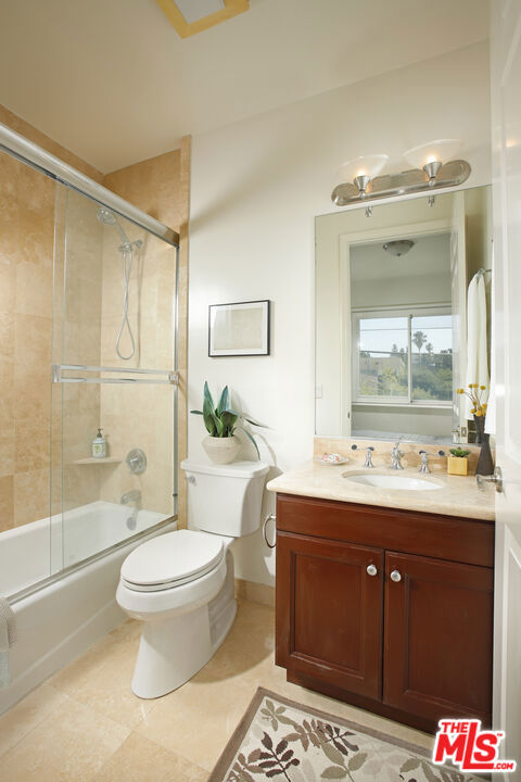 143 N Arnaz Drive 204 Property Photo 19