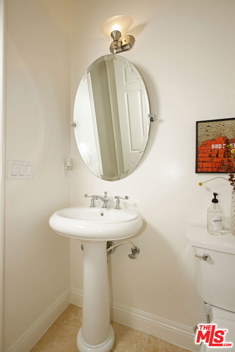 143 N Arnaz Drive 204 Property Photo 20