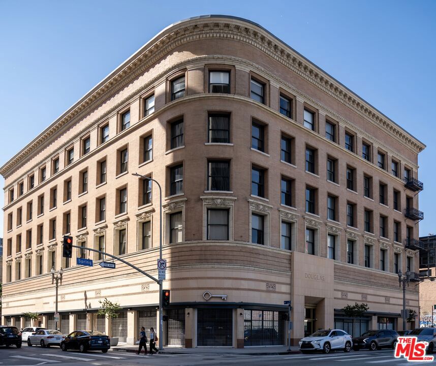 257 S Spring Street Ph B Property Photo 1