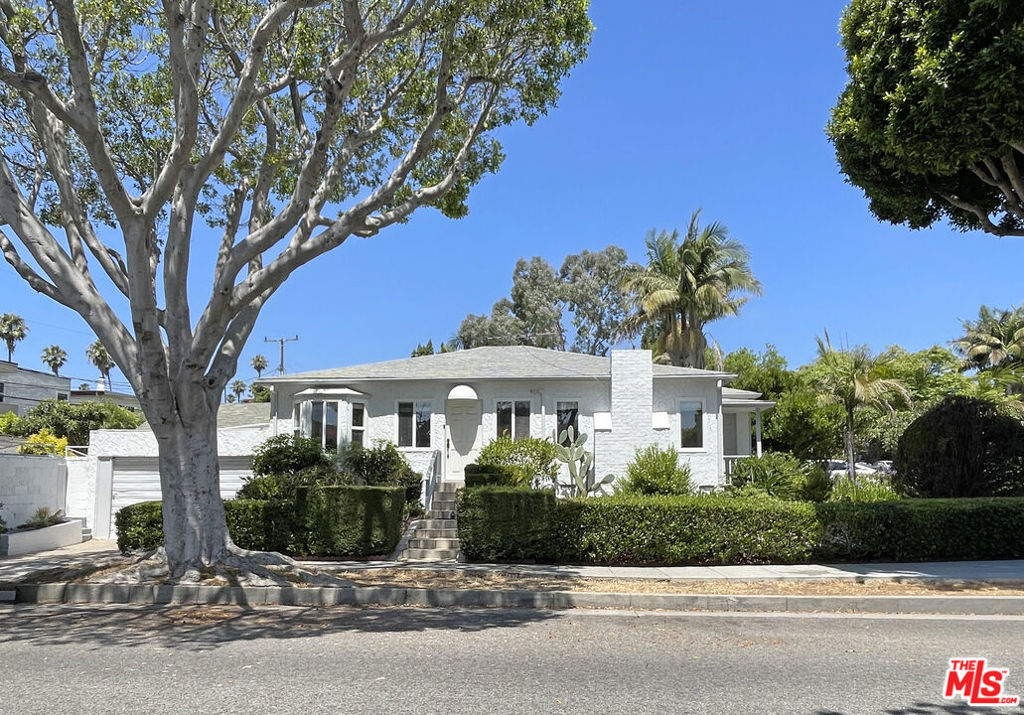 1060 22nd Street Property Photo 1