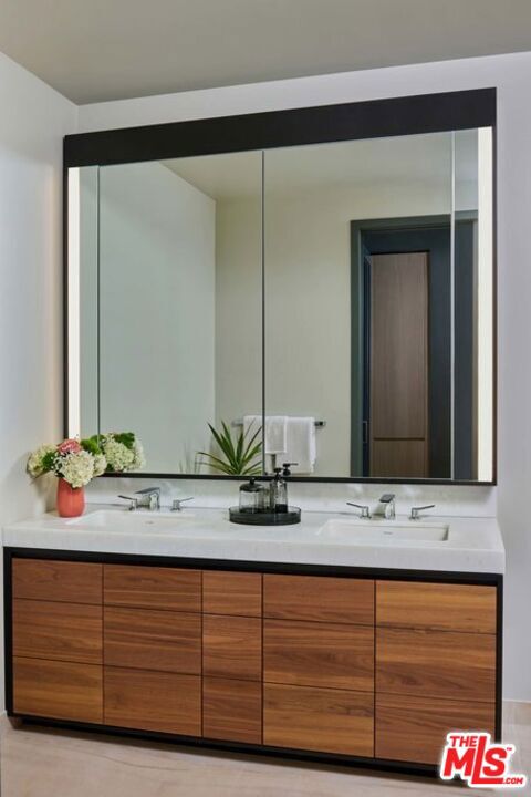 151 S Olive Street Ph4501 Property Photo 6