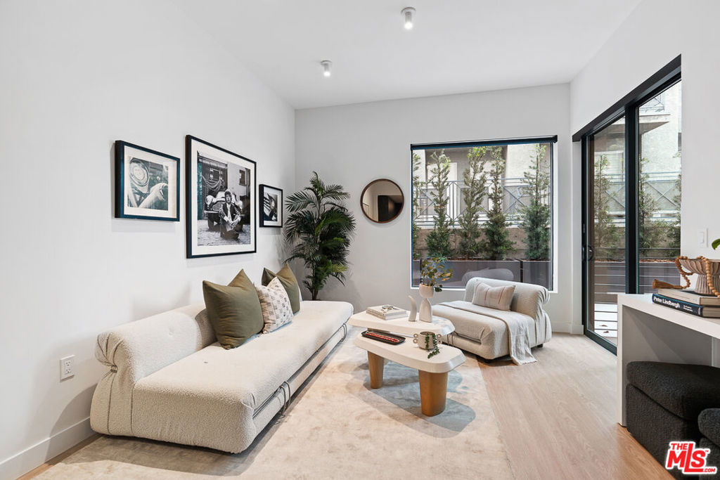 3688 Overland Avenue 702 Property Photo 6