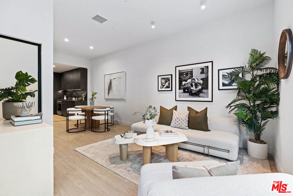 3688 Overland Avenue 702 Property Photo 8