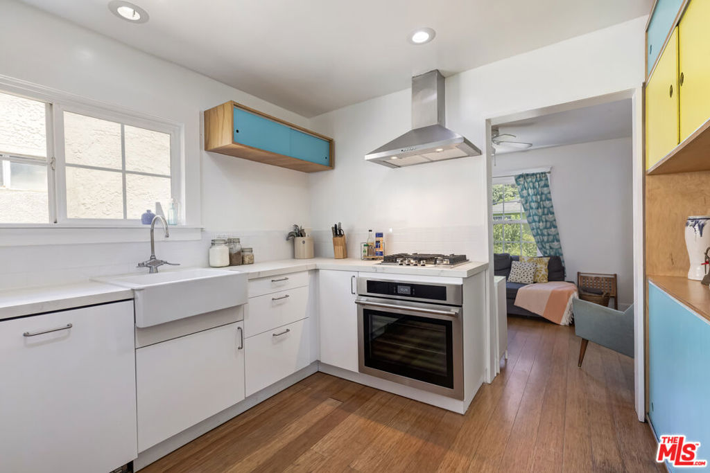 702 Amador Street Property Photo 1