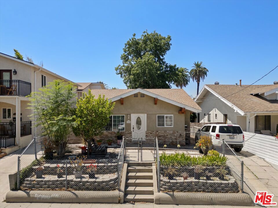 1215 Sanborn Avenue Property Photo 1