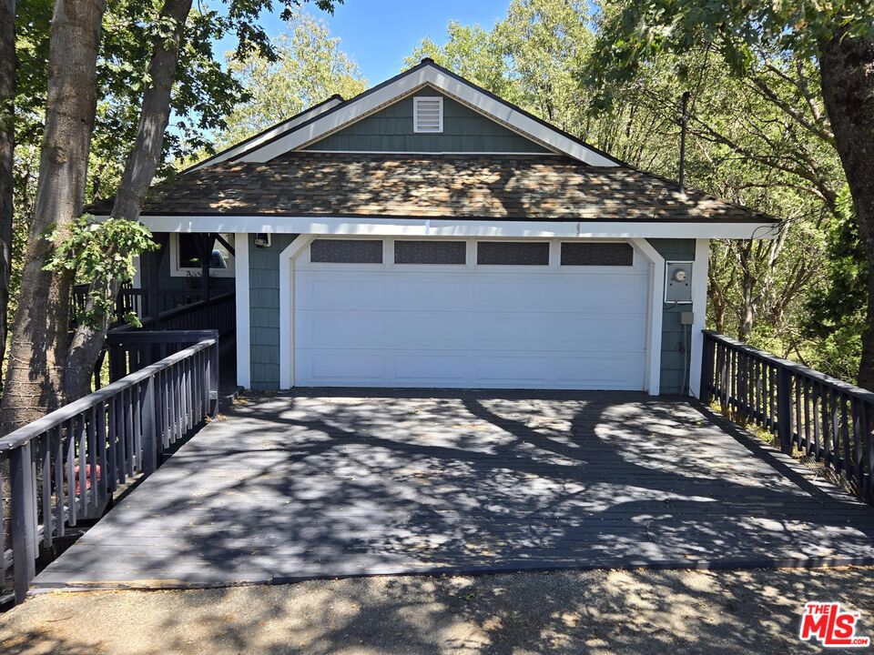 453 Davos Drive Property Photo 2