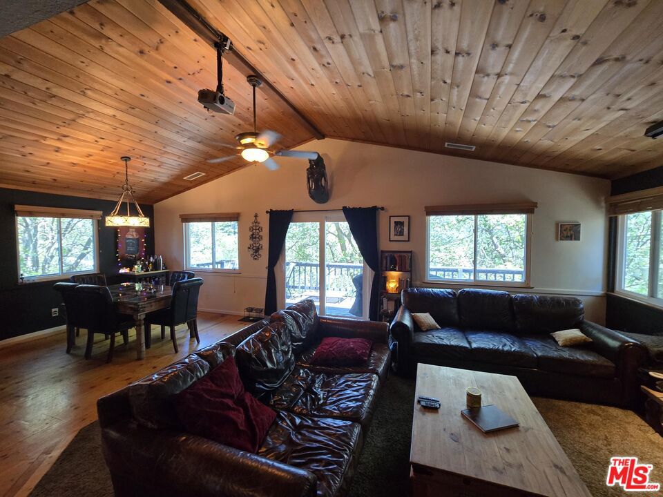 453 Davos Drive Property Photo 10