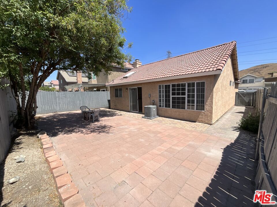 13966 Green Vista Drive Property Photo 13