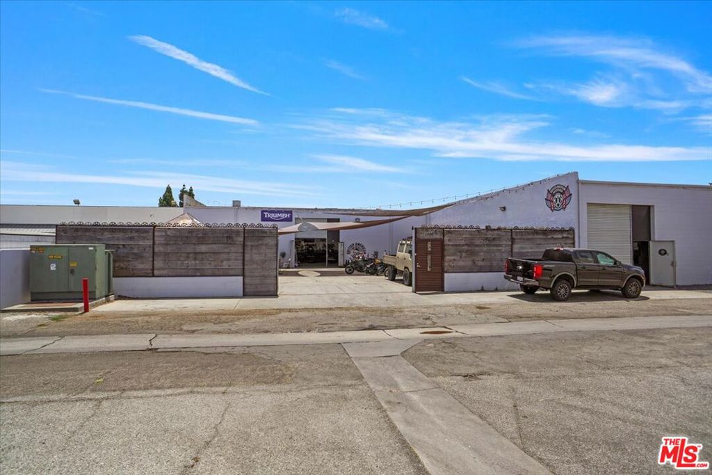 1940 W Freeman Avenue Property Photo 16