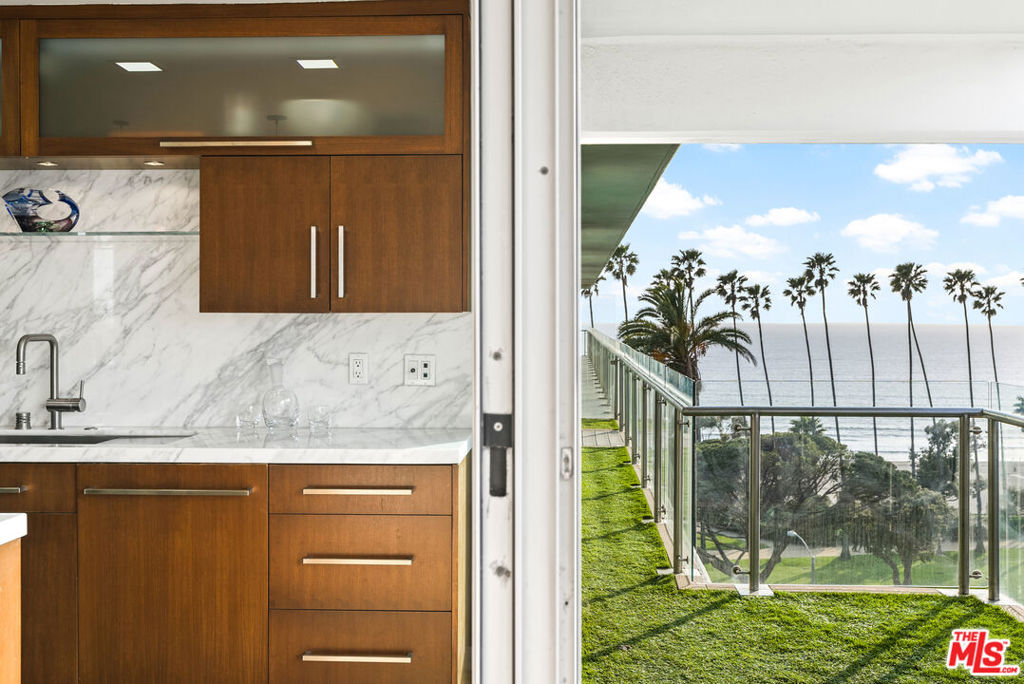 535 Ocean Avenue 8c Property Photo 1