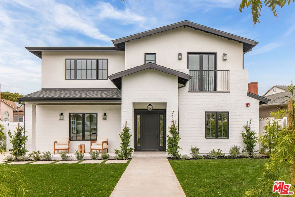 2455 23rd Street Property Photo 2