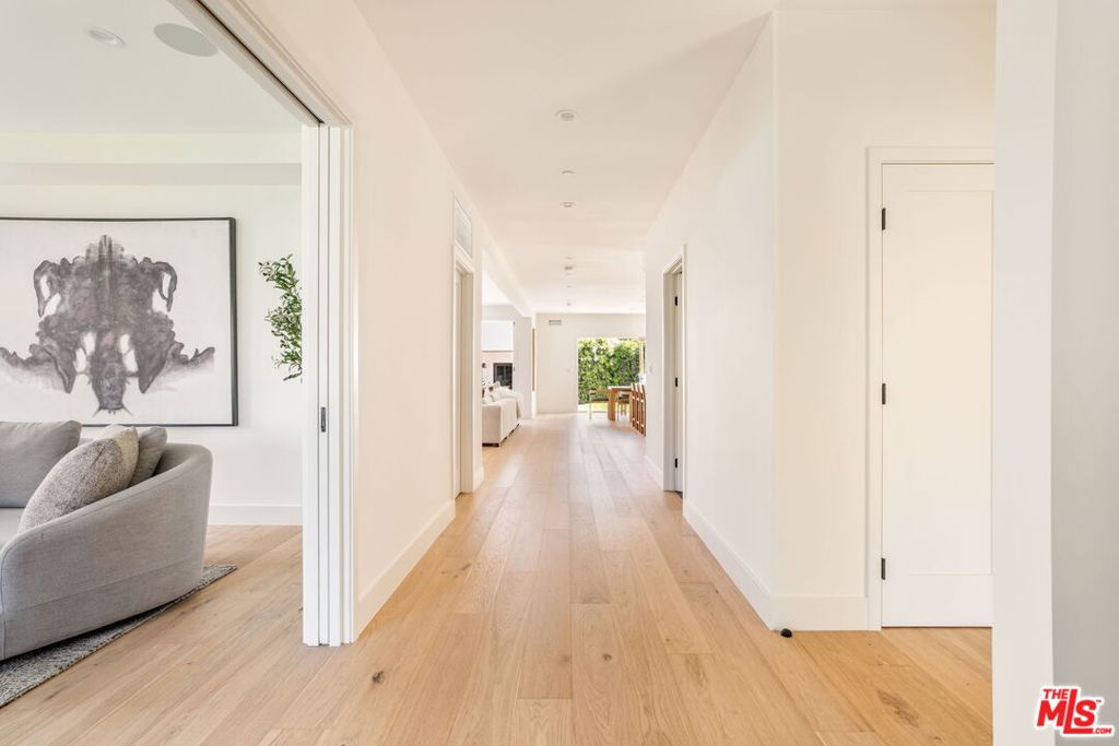 2455 23rd Street Property Photo 4