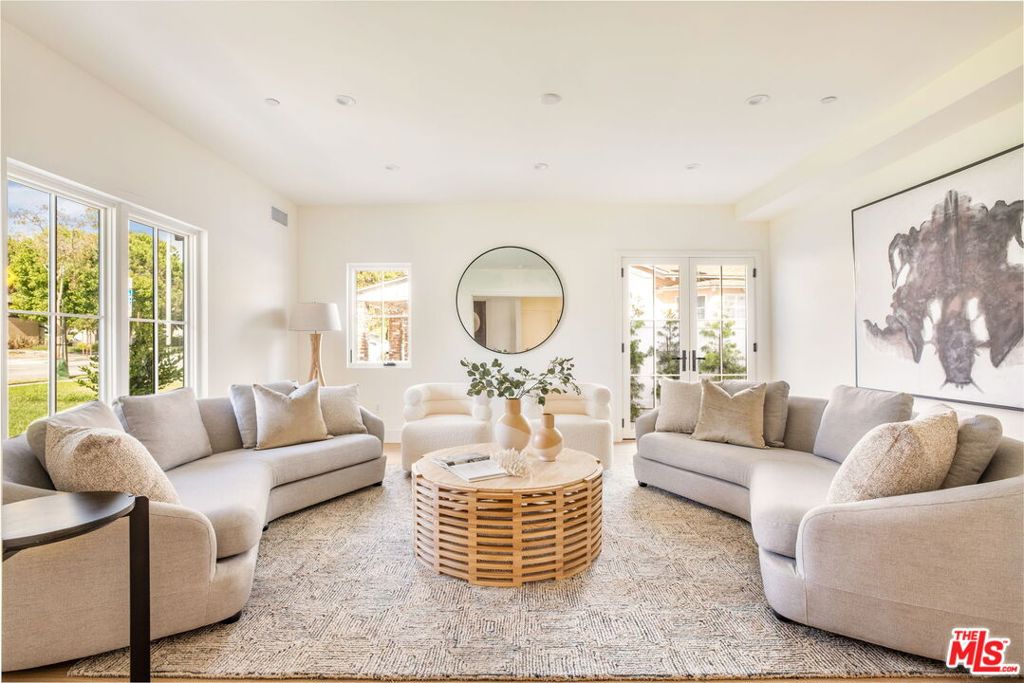 2455 23rd Street Property Photo 6