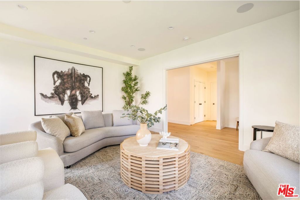 2455 23rd Street Property Photo 8