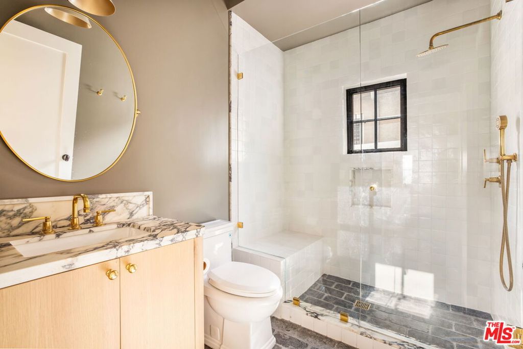 2455 23rd Street Property Photo 10