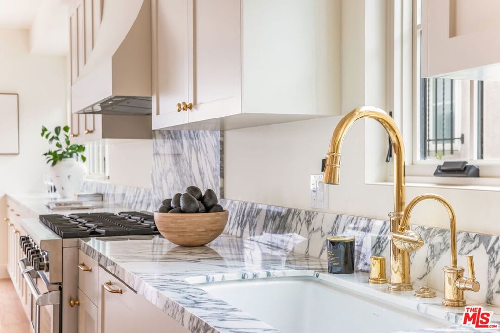 2455 23rd Street Property Photo 19