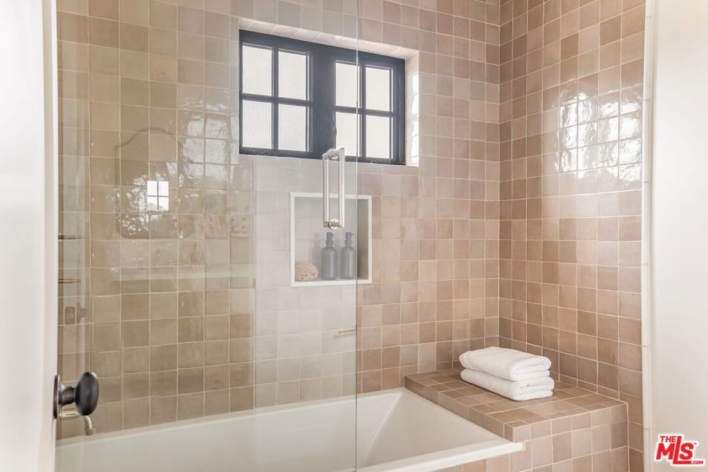 2455 23rd Street Property Photo 55