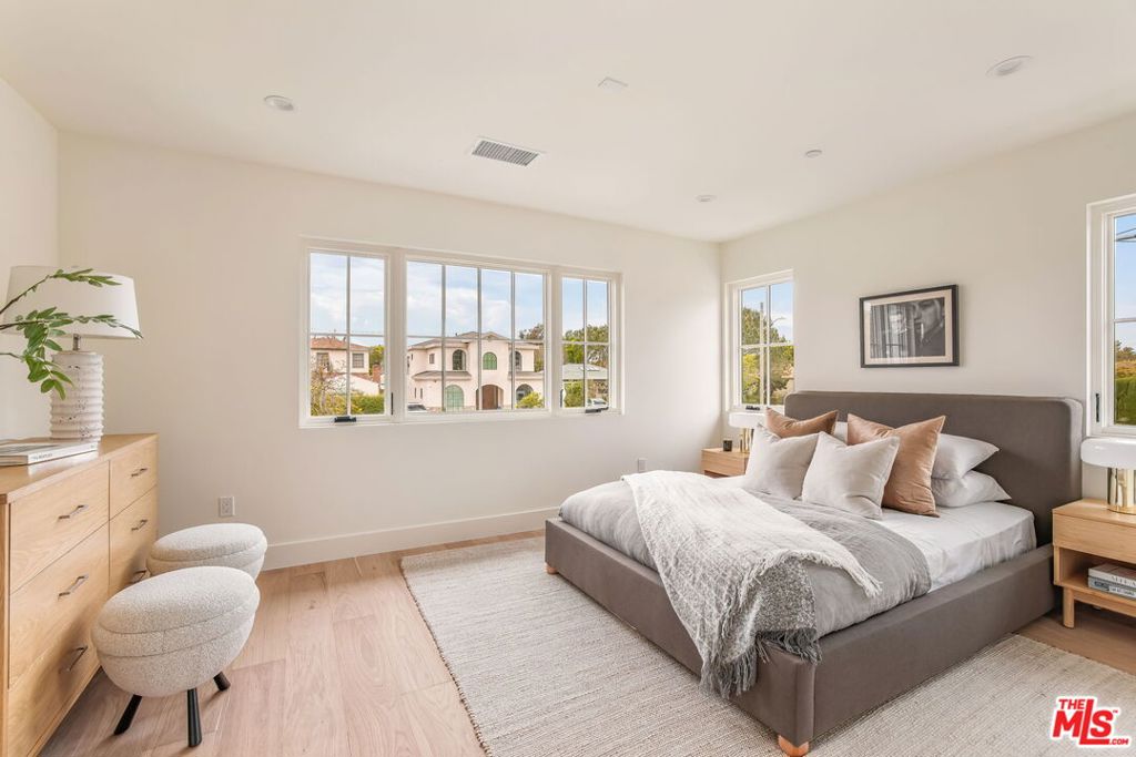 2455 23rd Street Property Photo 57