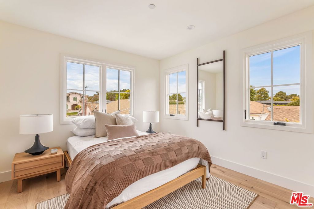 2455 23rd Street Property Photo 69