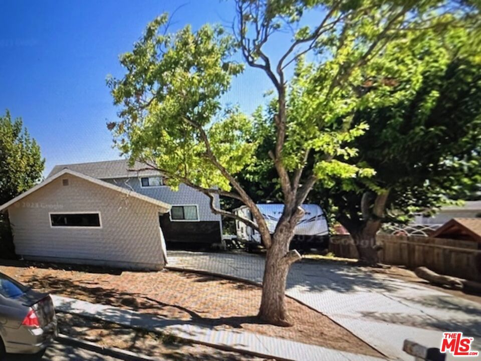 2660 Calle Abedul Property Photo 1