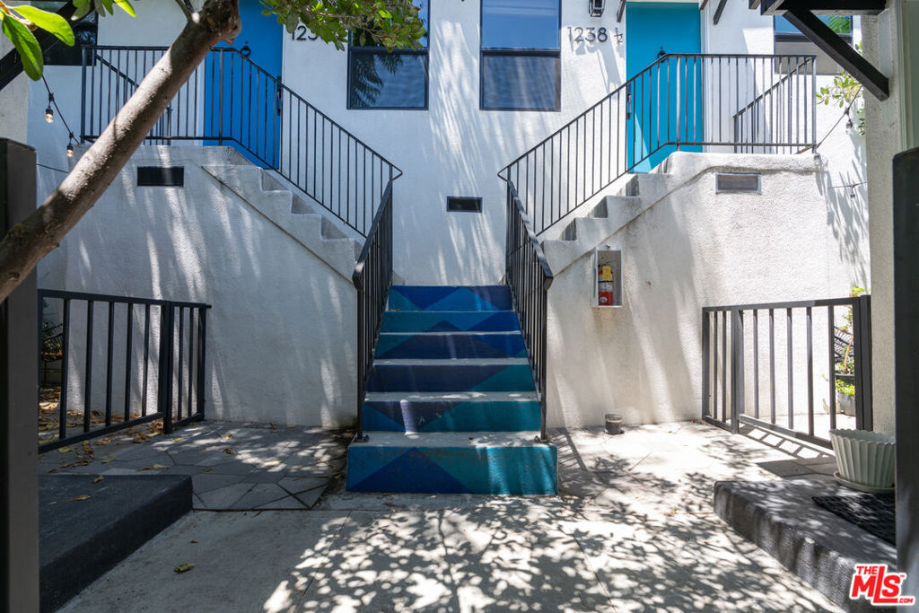 1236 W Sunset Boulevard Property Photo 19