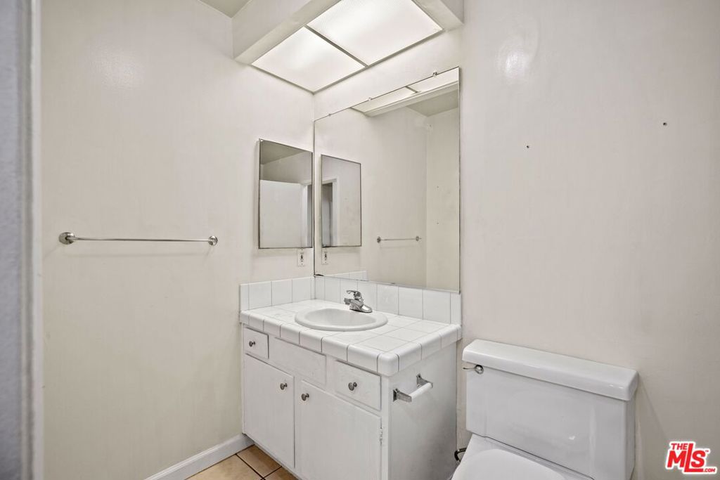 1033 6th Street 108 Property Photo 11