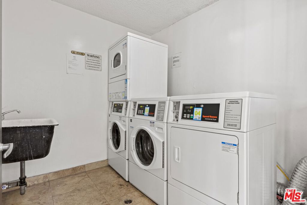 1033 6th Street 108 Property Photo 18