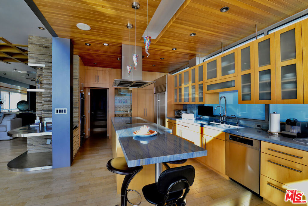 24826 Malibu Road Property Photo 11
