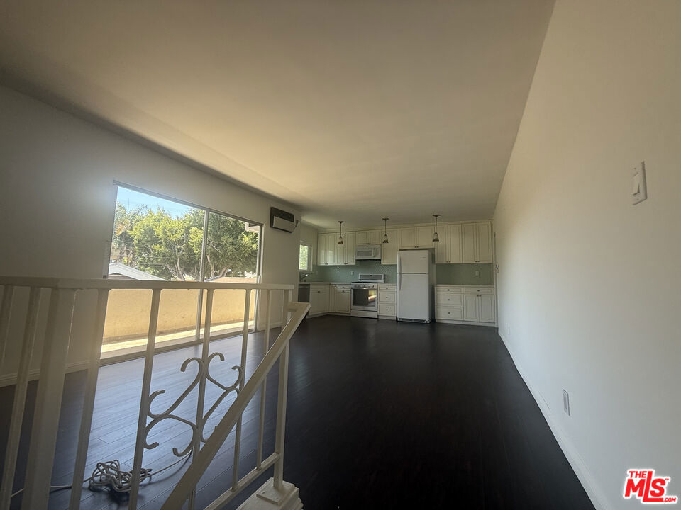 1678 Federal Avenue 3 Property Photo 1