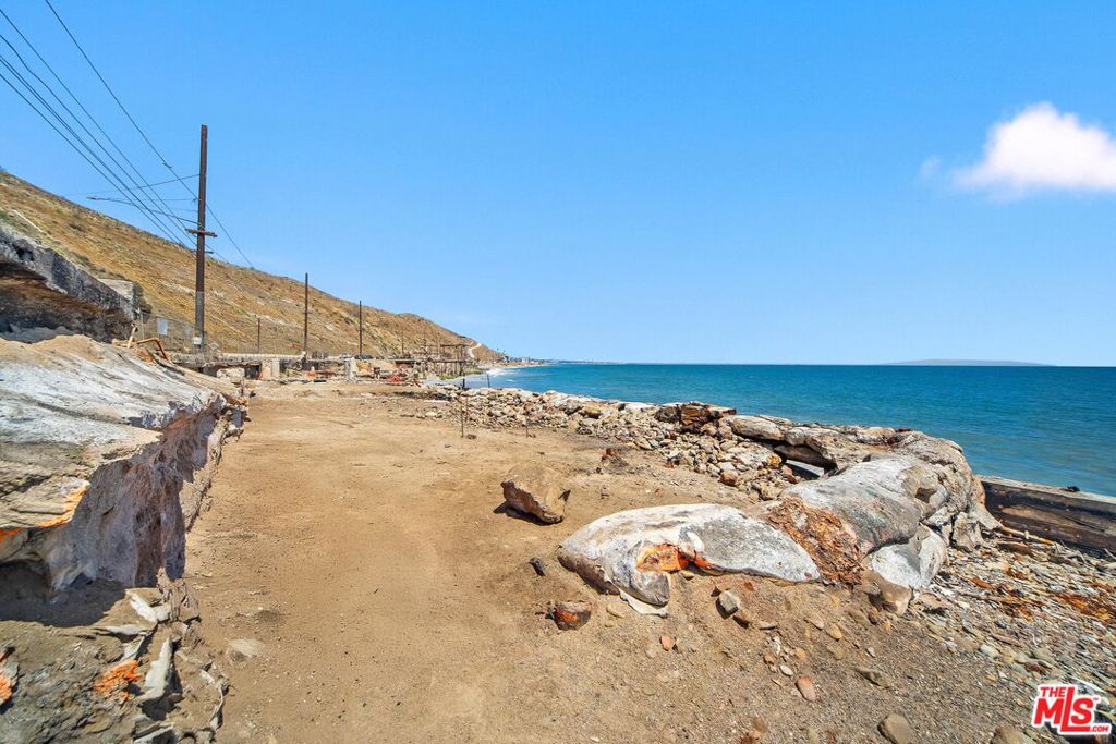 19302 Pacific Coast Highway Property Photo 2