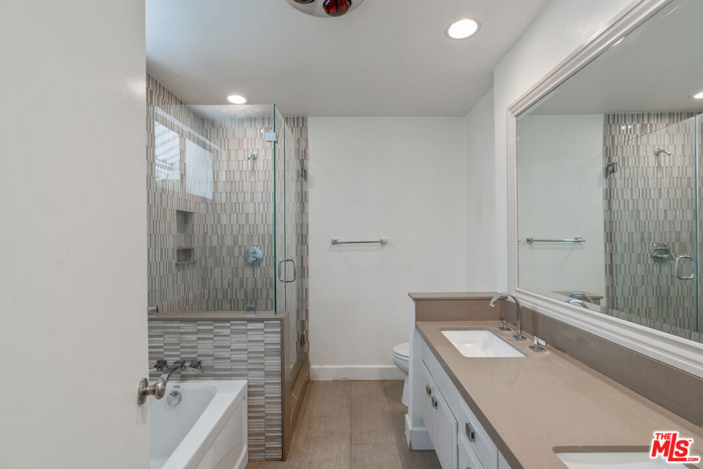 603 N Doheny Drive 2b Property Photo 14