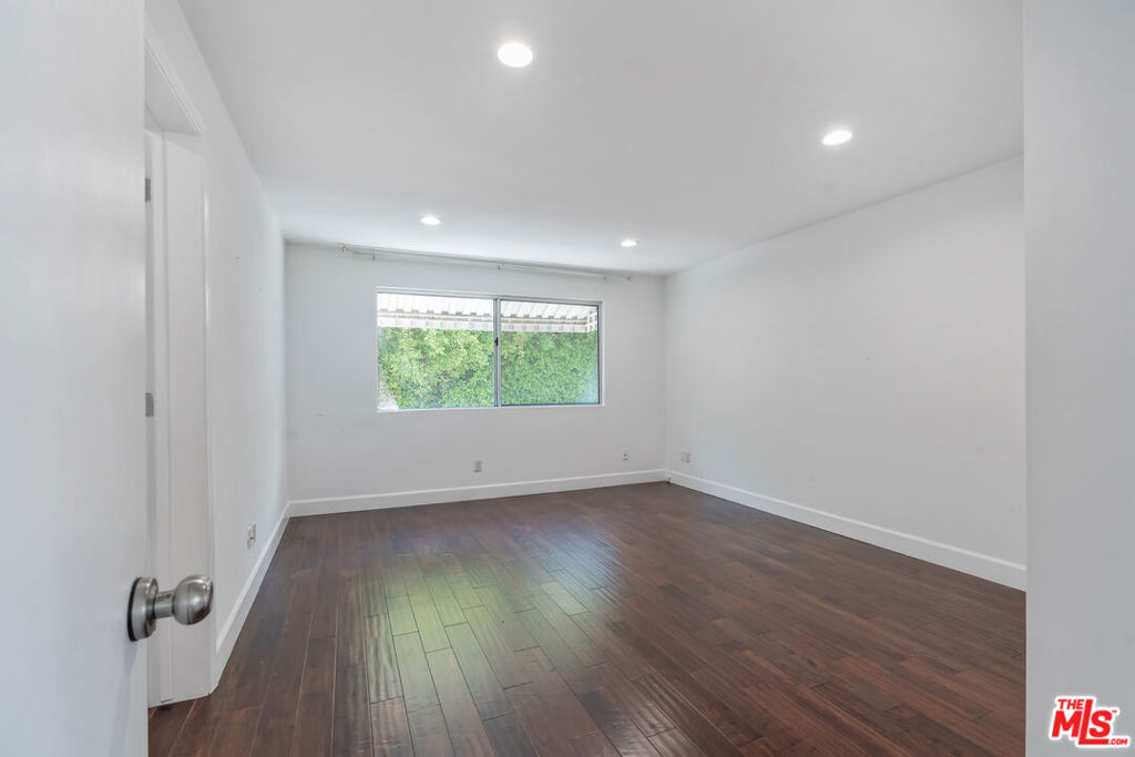603 N Doheny Drive 2b Property Photo 17