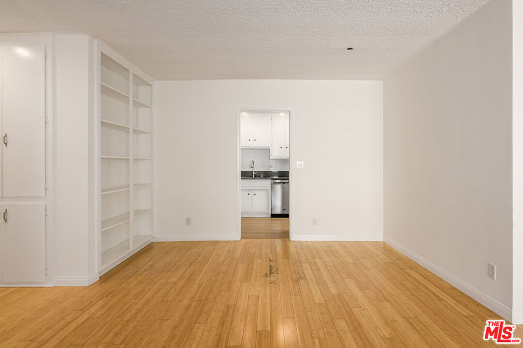 2803 Arizona Avenue 10 Property Photo 5