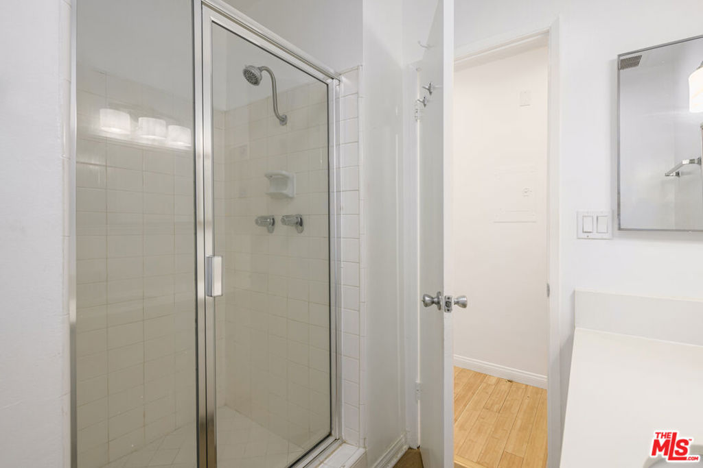 2803 Arizona Avenue 10 Property Photo 11