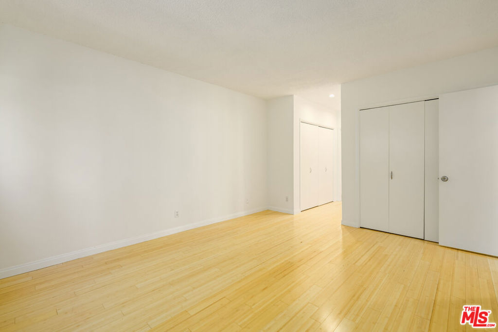 2803 Arizona Avenue 10 Property Photo 15