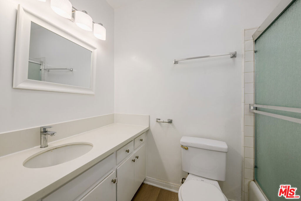 2803 Arizona Avenue 10 Property Photo 16