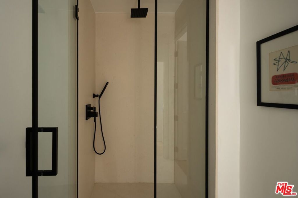949 Nowita Place Property Photo 26