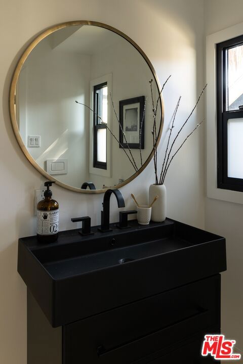 949 Nowita Place Property Photo 29