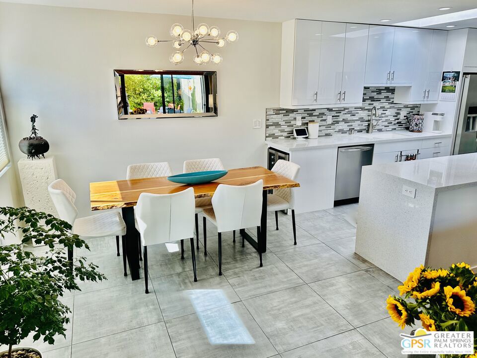 468 N Greenhouse Way Property Photo 10