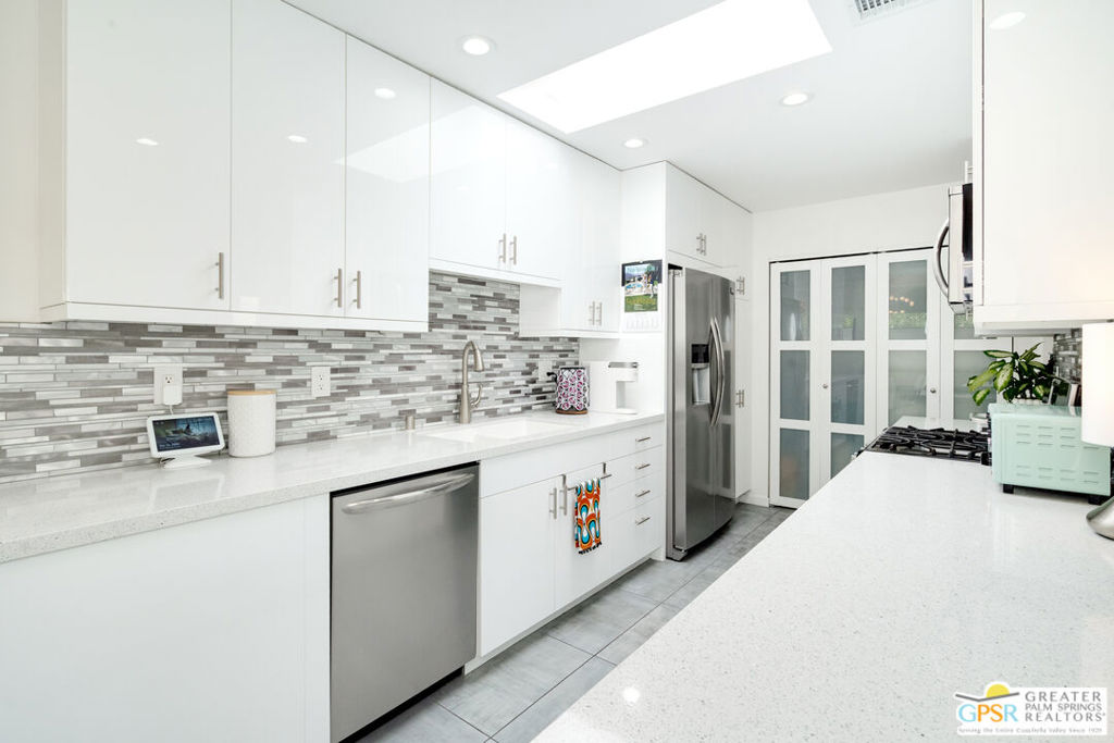 468 N Greenhouse Way Property Photo 12