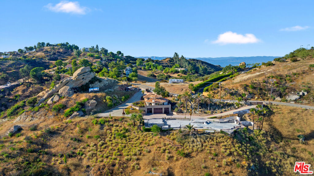 23010 Saddle Peak Road Property Photo 1