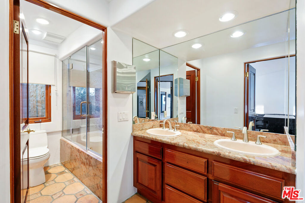 23010 Saddle Peak Road Property Photo 25