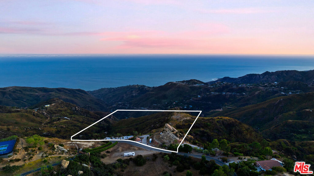 23010 Saddle Peak Road Property Photo 44