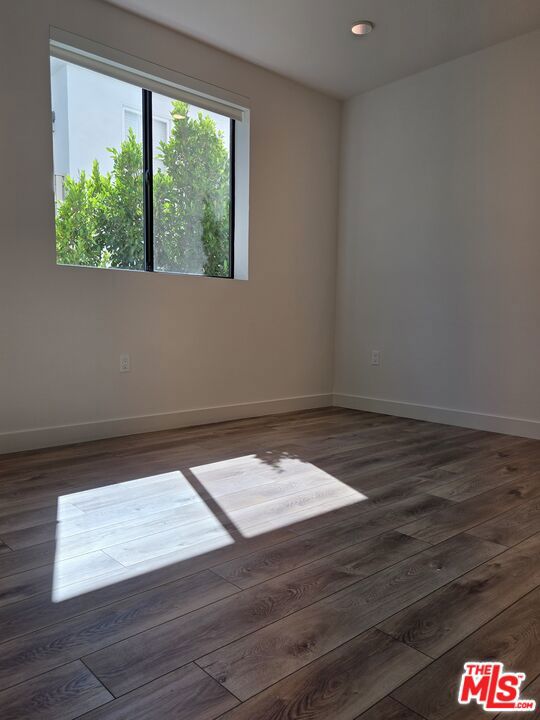 740 S Ridgeley Drive 204 Property Photo 7