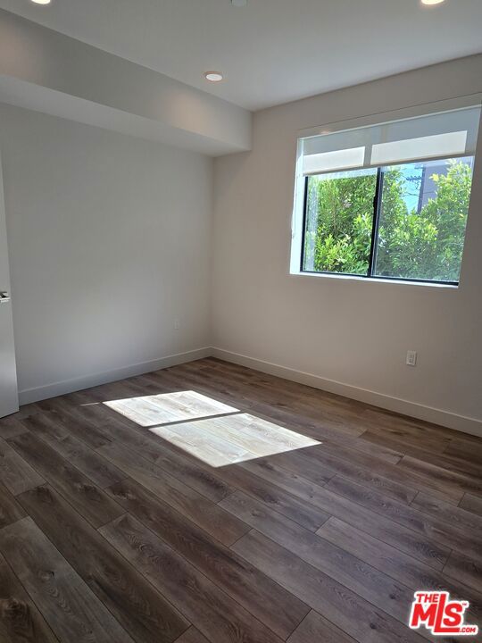 740 S Ridgeley Drive 204 Property Photo 12