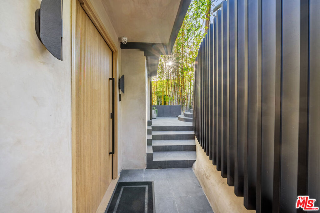 8800 Hollywood Boulevard Property Photo 13